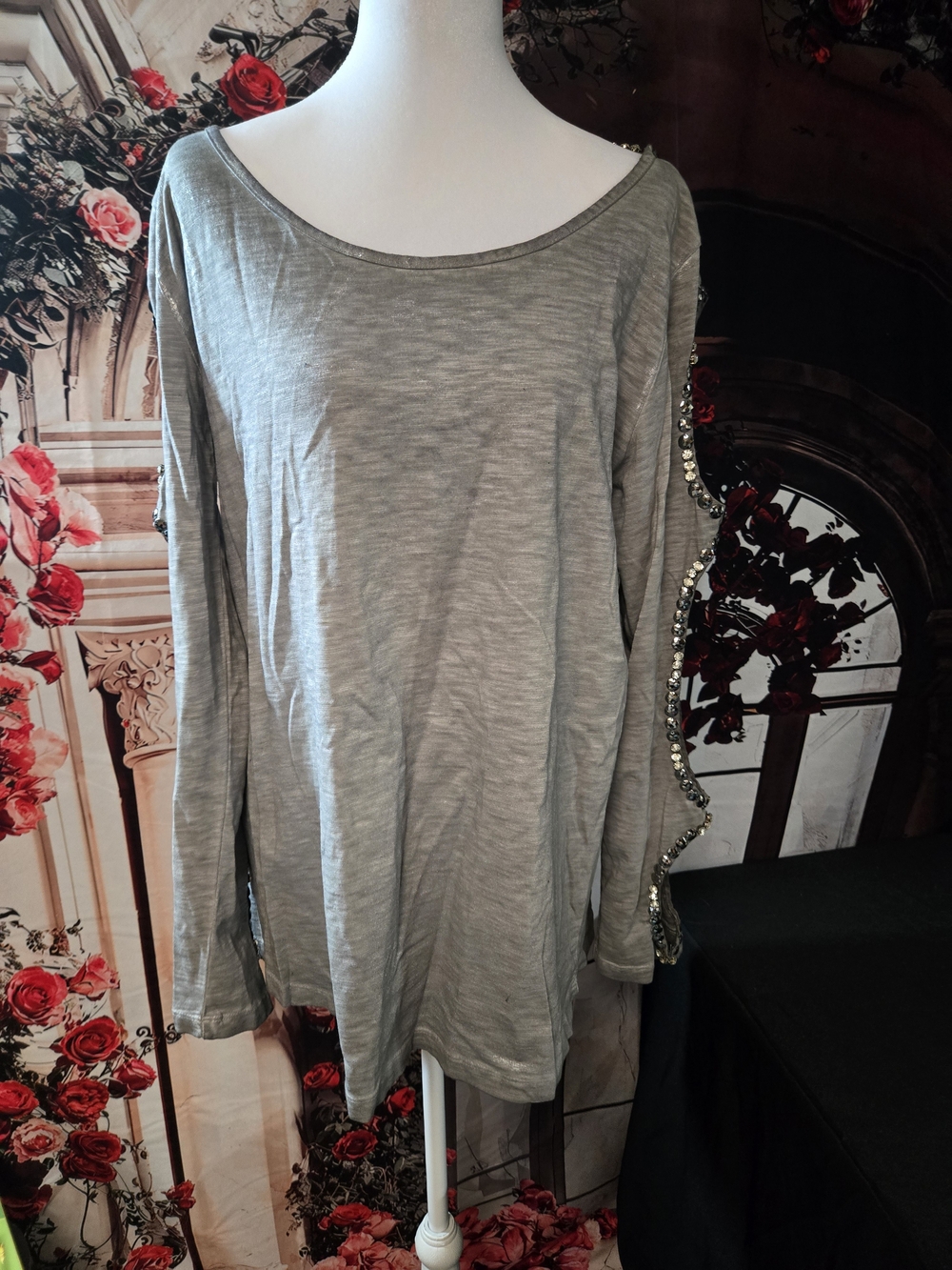 Women's Long Sleeve Scoop Neck Blouse - Gray